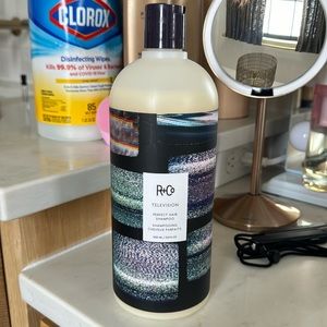 R&Co Television shampoo liter
